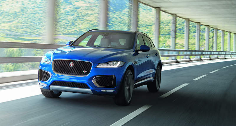 फाॅर्मूला-1 रैसर और म्यूजिशियन के बीच हुई Jaguar F-Pace लाॅन्च