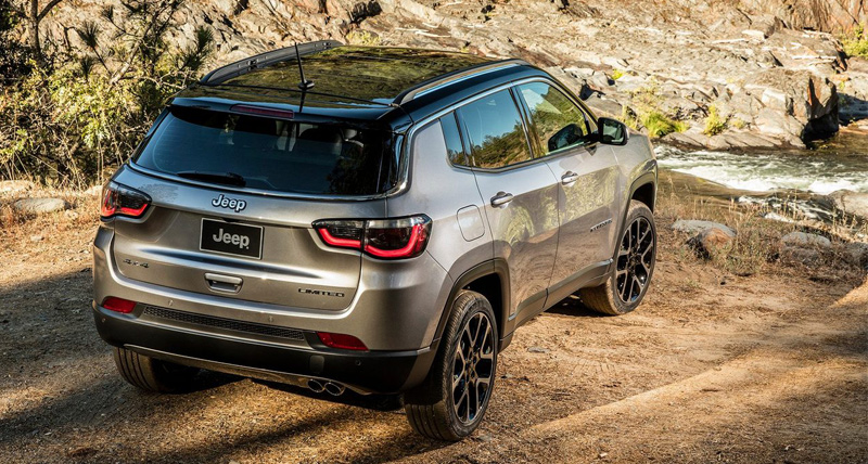 Jeep Compass को केवल 3 दिनों में मिली इतनी बुकिंग, कमाल है ...