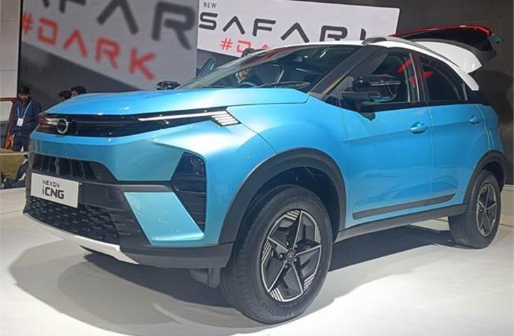 Tata Nexon सीएनजी FY25 लांच करने की तैयारी  