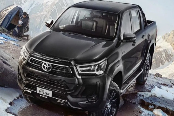 Toyota ने Hilux का ब्लैक एडिशन किया पेश, 7 एयरबैग सहित हैं ये खूबियां, जानें कितनी है कीमत