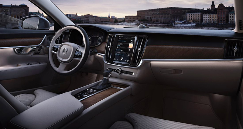 देश में शुरू हुई Volvo S90 की बुकिंग